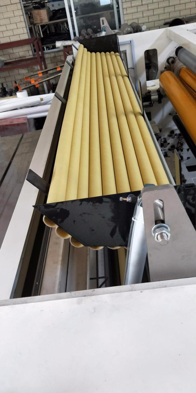 Plc-Wallboard-Rückspulentoiletten-Gewebe, das Stände der Maschinen-7.5KW 2 macht 7