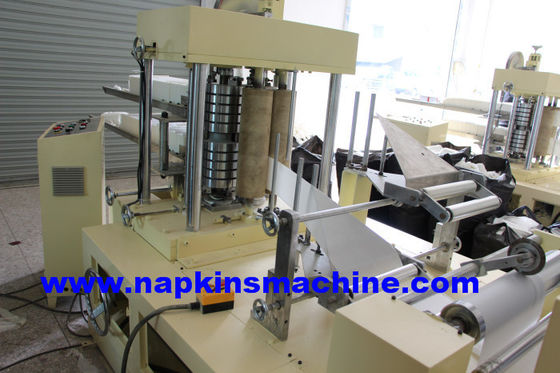 2 Schicht lamellierte Servietten-Falten-Maschine, 2200 Blätter/Min Tissue Folder