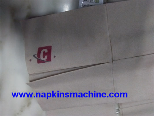 600 Stücke/Minute 4 Falte PLC-Servietten-Falten-Maschine