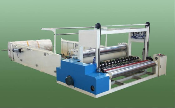 Toilettenpapier-Rollentrennsäge und Rückspulenmaschine für industrielle Rolle