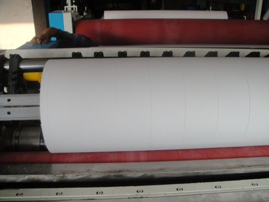 Toilettenpapier-Rollentrennsäge und Rückspulenmaschine für industrielle Rolle