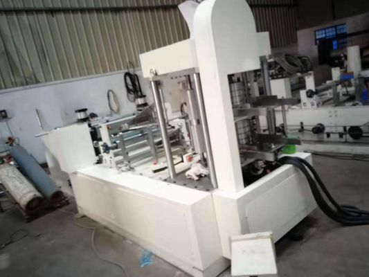 Vier Linien 4000 Blätter/Min Napkin Embossing Machine